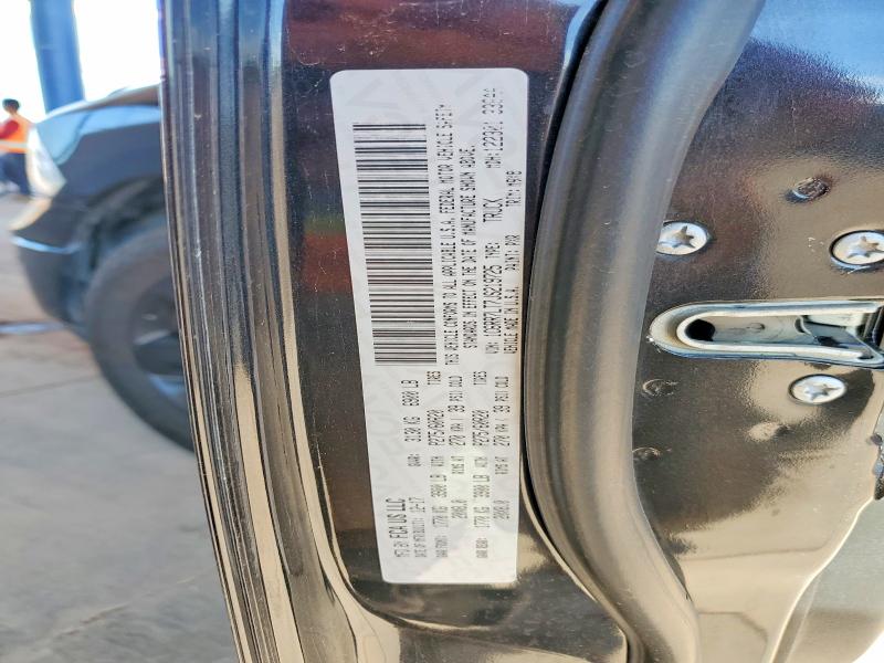 68586606 :رقم المزاد ، 1C6RR7LT7JS219725 vin ، 2018 Ram 1500 مزاد بيع