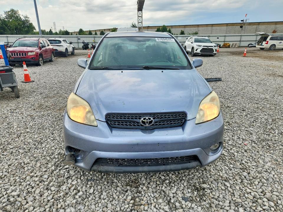 67694646 :رقم المزاد ، 2T1KR32E27C667709 vin ، 2007 Toyota Matrix مزاد بيع