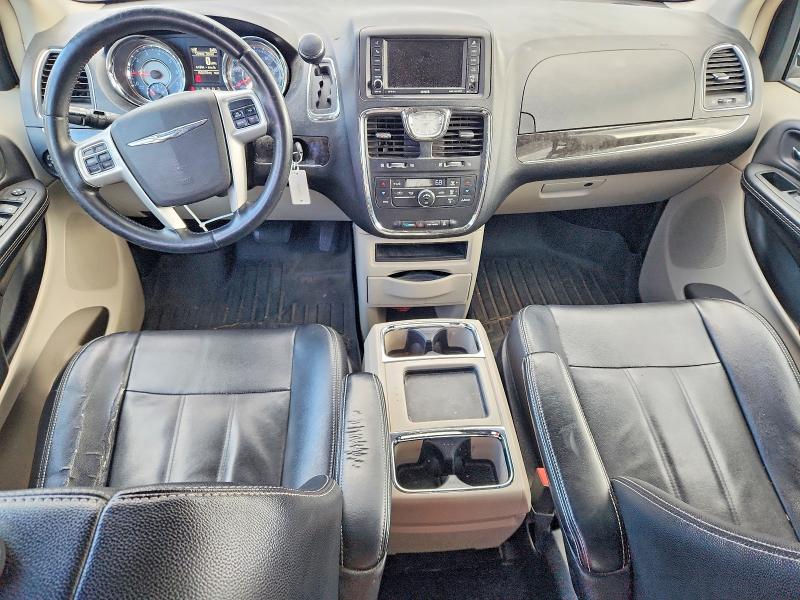 70371456 :رقم المزاد ، 2C4RC1BG9ER247044 vin ، 2014 Chrysler Town & Country مزاد بيع