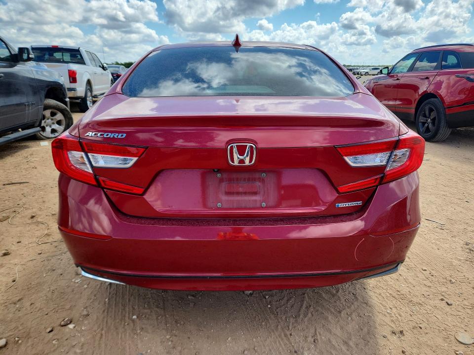 Продажа на аукционе авто 2018 Honda Accord, vin: 1HGCV3F10JA007060, номер лота: 69433606
