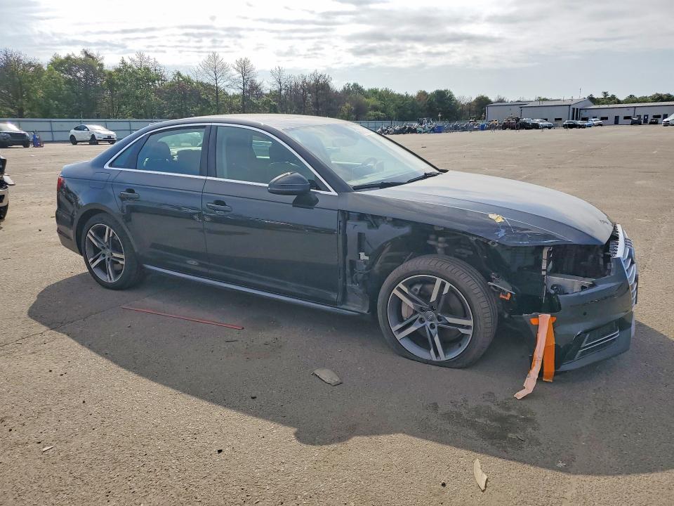 67902626 :رقم المزاد ، WAUENAF4XJN008308 vin ، 2018 Audi A4 مزاد بيع