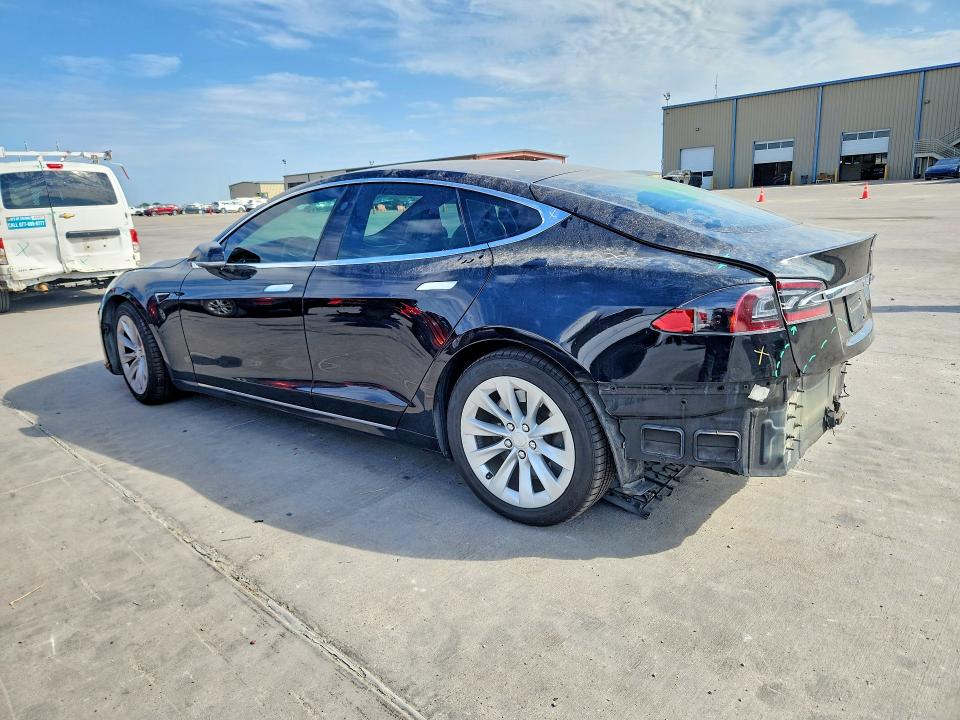 Продажа на аукционе авто 2017 Tesla Model S, vin: 5YJSA1E25HF186122, номер лота: 66148116