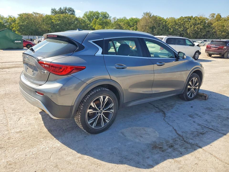 68644076 :رقم المزاد ، SJKCH5CR5HA037366 vin ، 2017 Infiniti Qx30 مزاد بيع