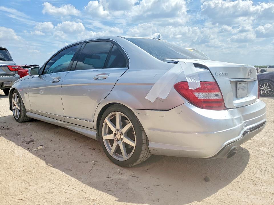 2012 Mercedes-benz C მანქანა იყიდება აუქციონზე, vin: WDDGF4HB1CA624842, აუქციონის ნომერი: 70025476