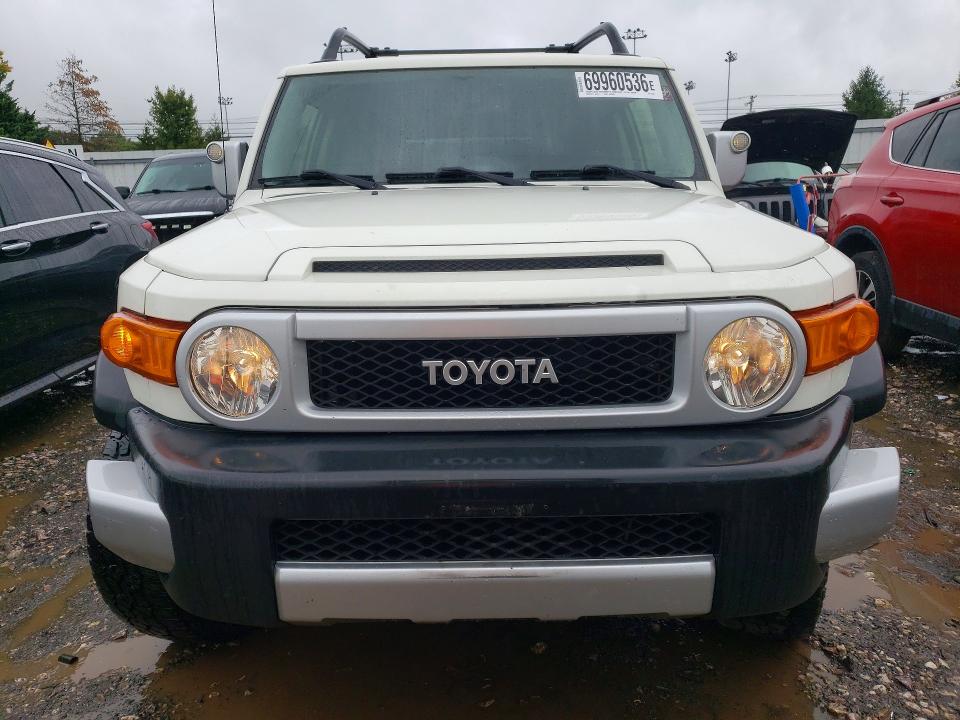Продажа на аукционе авто 2014 Toyota Fj Cruiser, vin: JTEBU4BFXEK193304, номер лота: 69960536