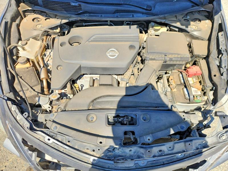 2015 Nissan Altima მანქანა იყიდება აუქციონზე, vin: 1N4AL3AP1FN402782, აუქციონის ნომერი: 70160646