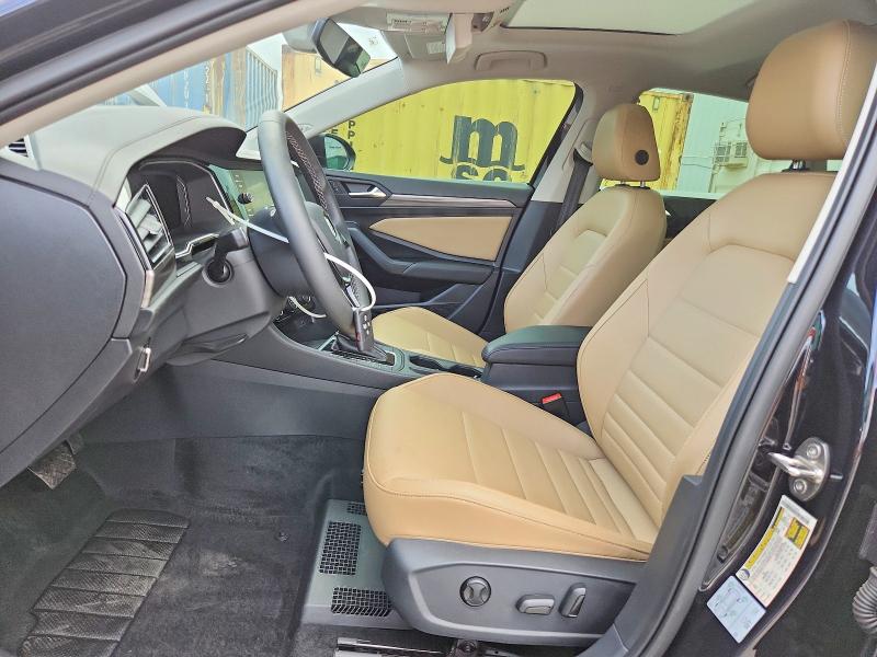 66981576 :رقم المزاد ، 3VWE57BU1MM070266 vin ، 2021 Volkswagen Jetta مزاد بيع