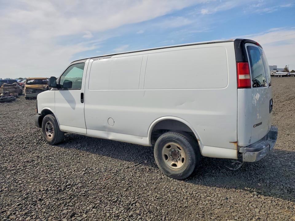 69947536 :رقم المزاد ، 1GCGG25VX71163415 vin ، 2007 Chevrolet Express G2500 مزاد بيع