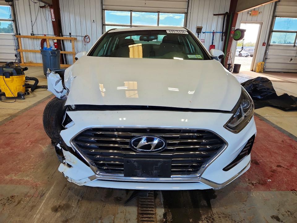 Продажа на аукционе авто 2018 Hyundai Sonata, vin: 5NPE34AFXJH658114, номер лота: 69978436