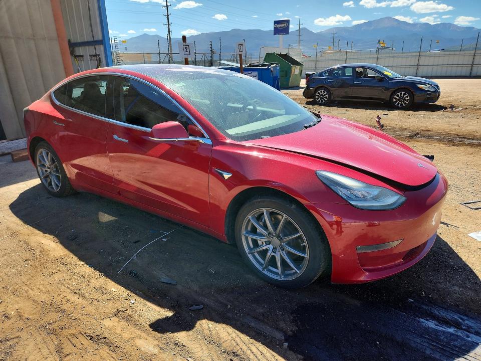 Продажа на аукционе авто 2018 Tesla Model 3, vin: 5YJ3E1EB5JF091428, номер лота: 67342206