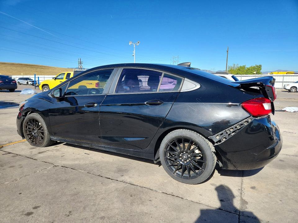 Продаж на аукціоні авто 2018 Chevrolet Cruze, vin: 1G1BC5SM6J7124854, номер лоту: 68247946