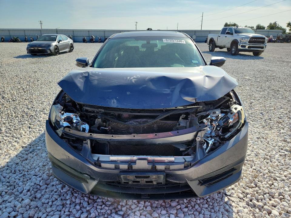 67257336 :رقم المزاد ، 19XFC2F70HE053429 vin ، 2017 Honda Civic مزاد بيع