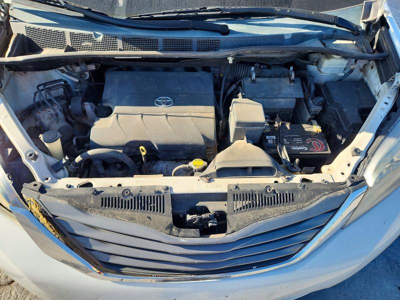 2013 Toyota Sienna მანქანა იყიდება აუქციონზე, vin: 5TDYK3DC3DS372454, აუქციონის ნომერი: 67481276