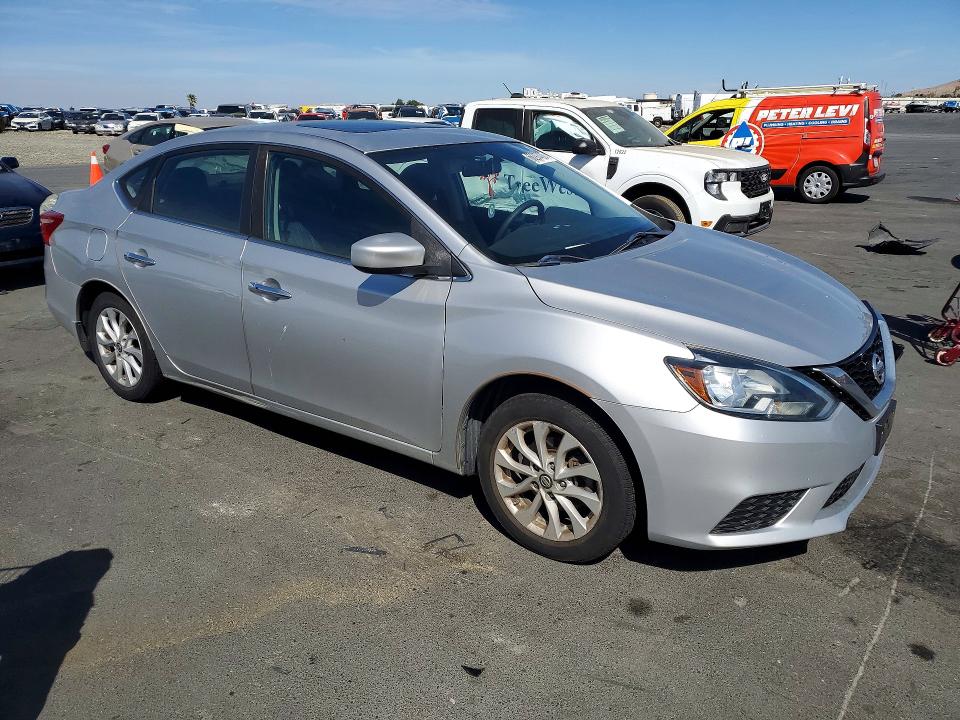 2016 Nissan Sentra მანქანა იყიდება აუქციონზე, vin: 3N1AB7APXGY211888, აუქციონის ნომერი: 68297426