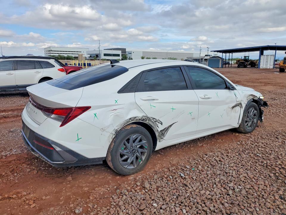 68880606 :رقم المزاد ، KMHLM4DG2RU732373 vin ، 2024 Hyundai Elantra مزاد بيع