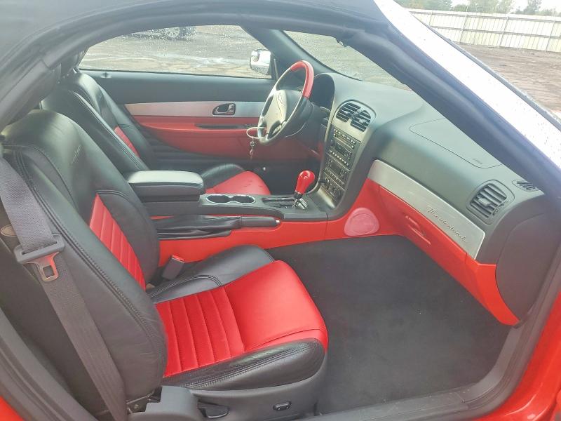 68135786 :رقم المزاد ، 1FAHP60A52Y102902 vin ، 2002 Ford Thunderbird مزاد بيع