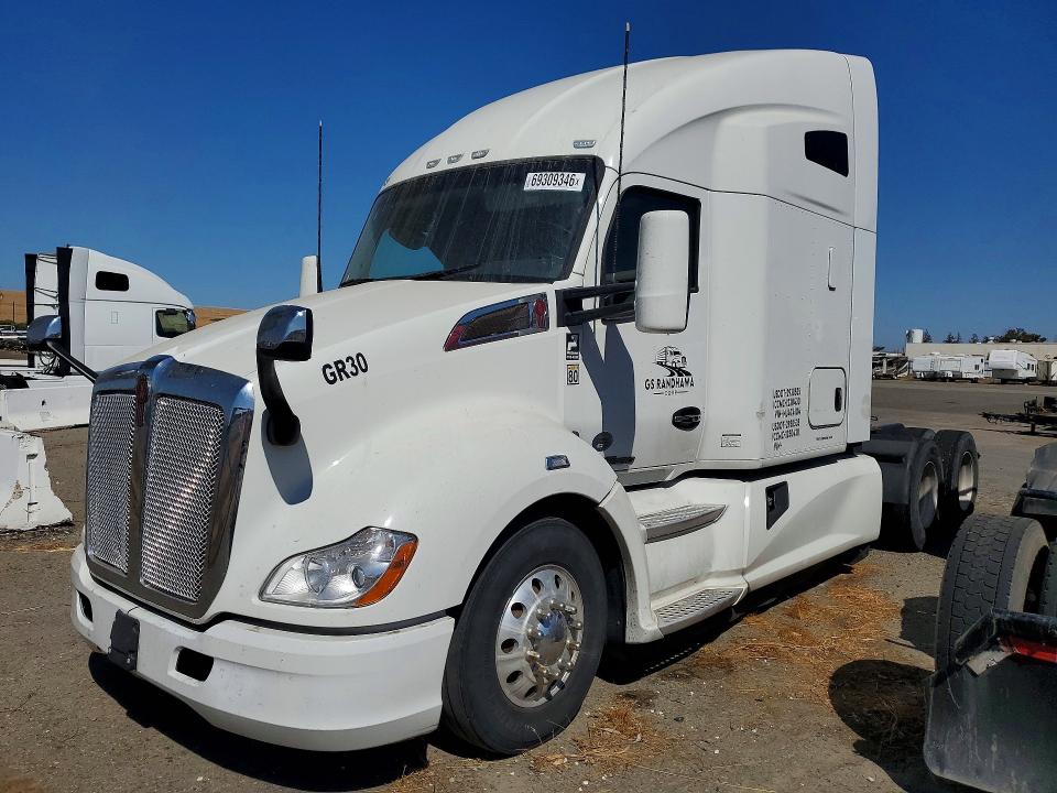 Продажа на аукционе авто 2022 Kenworth T680, vin: 1XKYDP9X4NJ474104, номер лота: 69309346