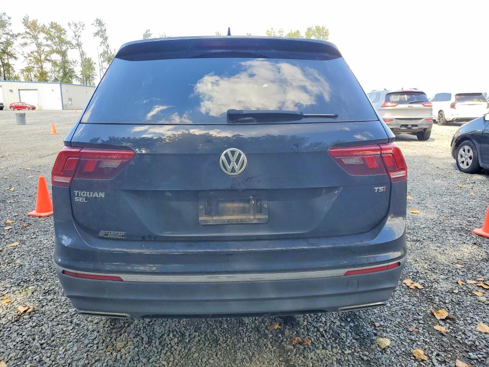 Продажа на аукционе авто 2018 Volkswagen Tiguan, vin: 3VV3B7AX1JM083854, номер лота: 68052546