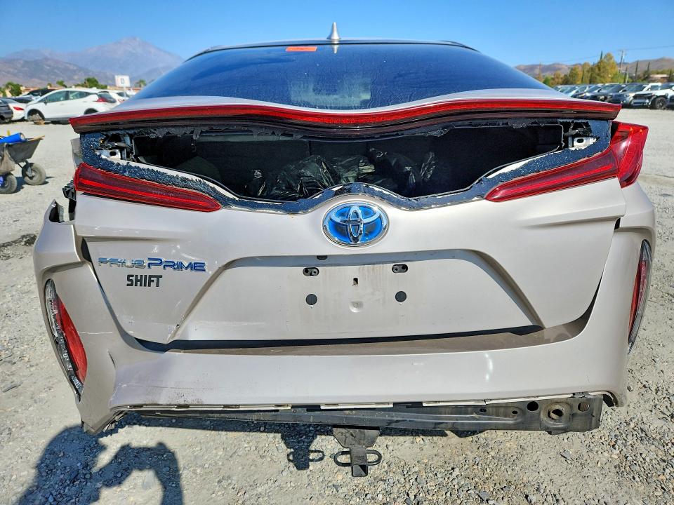 2017 Toyota Prius Prime მანქანა იყიდება აუქციონზე, vin: JTDKARFP8H3056308, აუქციონის ნომერი: 69210426