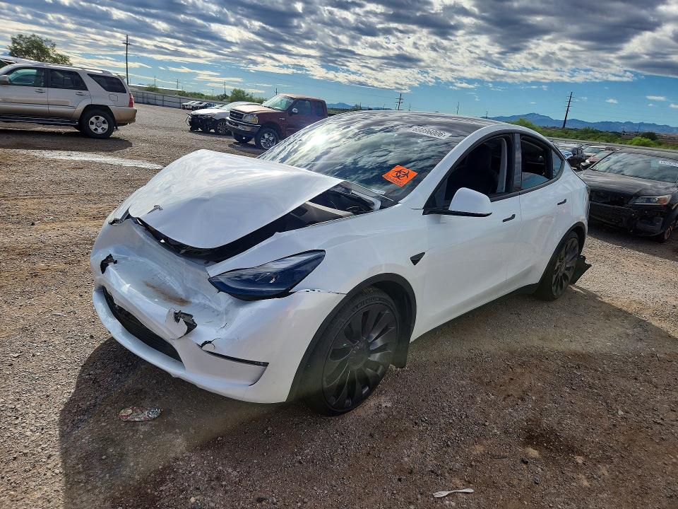 Auction sale of the 2023 Tesla Model Y, vin: 7SAYGDEF5PF601521, lot number: 69896006