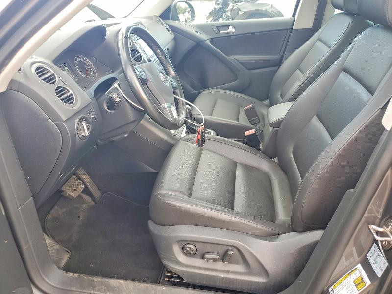 2016 Volkswagen Tiguan მანქანა იყიდება აუქციონზე, vin: WVGBV7AXXGW570864, აუქციონის ნომერი: 69411106