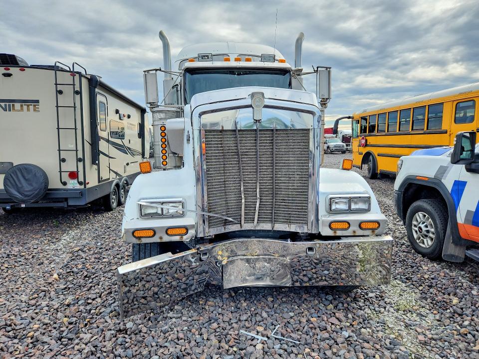 Продажа на аукционе авто 2000 Kenworth W900, vin: 1XKWDB9X7YR848740, номер лота: 69780196