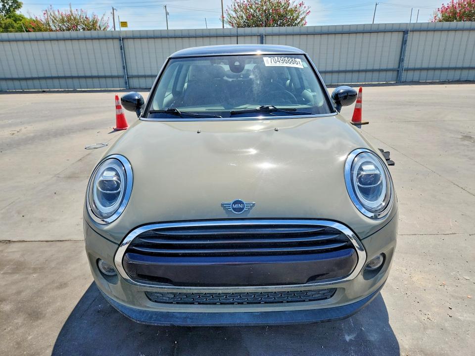 Продажа на аукционе авто 2021 Mini Cooper, vin: WMWXR3C08M2M92236, номер лота: 70496886