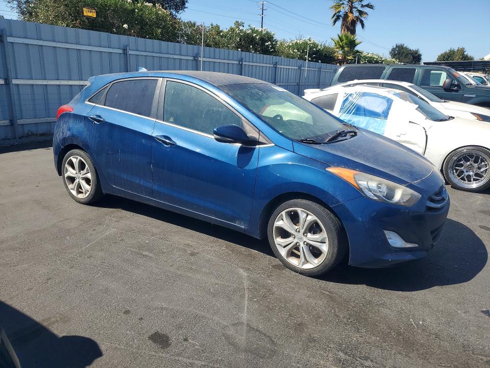 70953996 :رقم المزاد ، KMHD35LH1FU244115 vin ، 2015 Hyundai Elantra Gt مزاد بيع