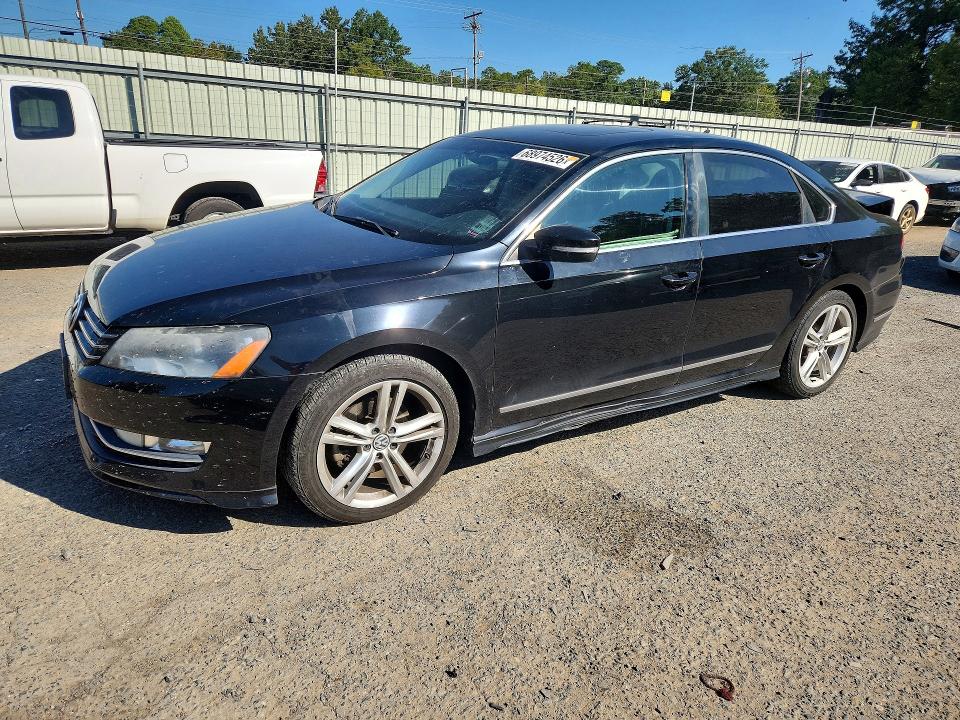 68974526 :رقم المزاد ، 1VWCM7A38DC078238 vin ، 2013 Volkswagen Passat مزاد بيع