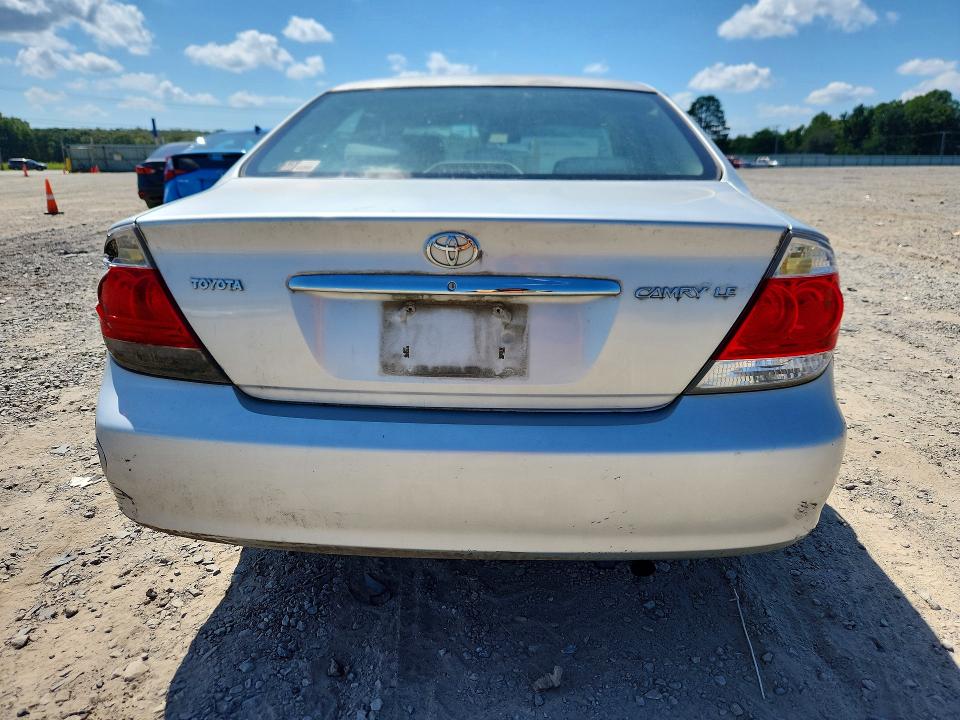 66118726 :رقم المزاد ، 4T1BE32K75U585553 vin ، 2005 Toyota Camry مزاد بيع