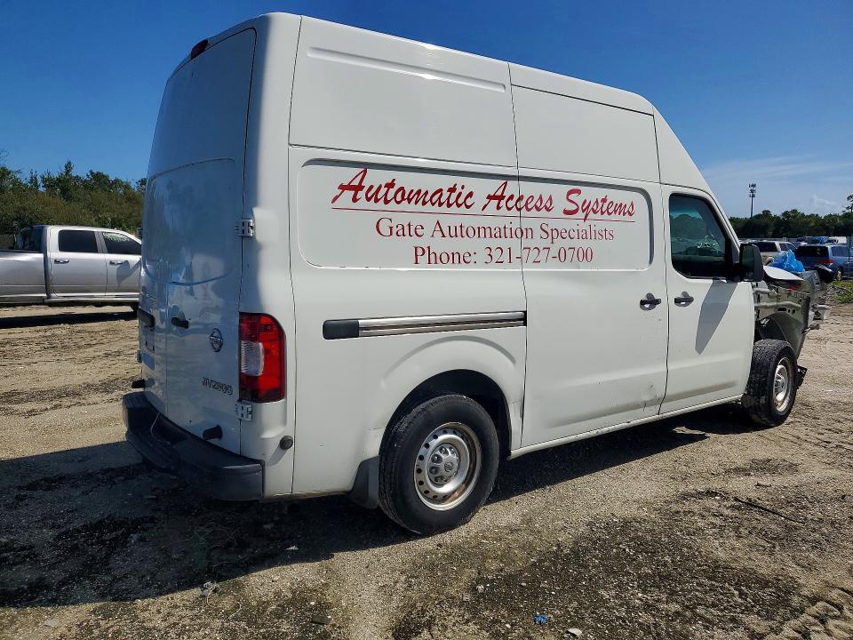 69657446 :رقم المزاد ، 1N6BF0LY7HN802775 vin ، 2017 Nissan Nv مزاد بيع
