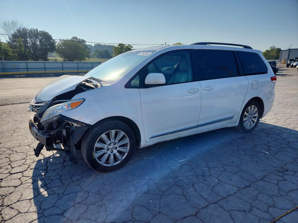 Aukcja sprzedaży 2014 Toyota Sienna, vin: 5TDDK3DC1ES079488, numer aukcji: 67042596