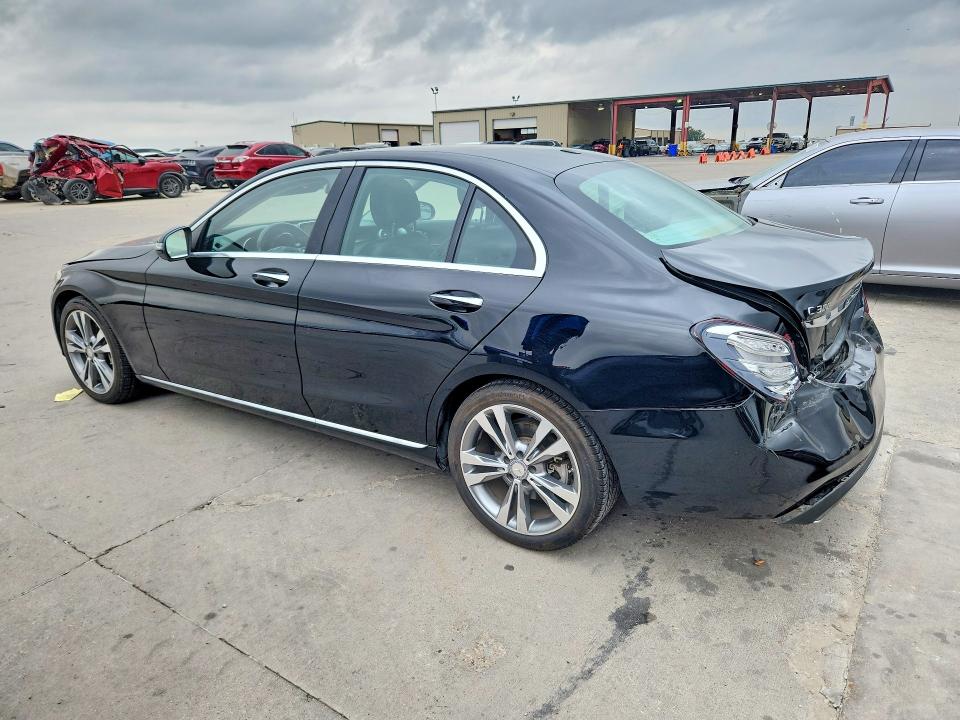 67797326 :رقم المزاد ، 55SWF4JB1GU157370 vin ، 2016 Mercedes-benz C مزاد بيع