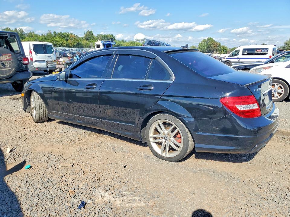 2013 Mercedes-benz C მანქანა იყიდება აუქციონზე, vin: WDDGF8AB9DR246046, აუქციონის ნომერი: 68696646