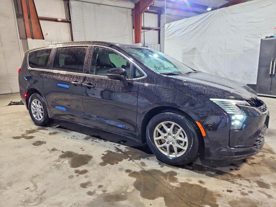 2027 Chrysler Pacifica მანქანა იყიდება აუქციონზე, vin: 2C4RC1BG6VR583833, აუქციონის ნომერი: 70549486