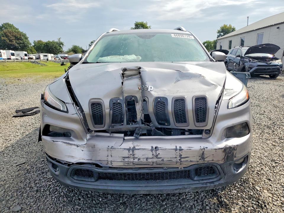 2016 Jeep Cherokee მანქანა იყიდება აუქციონზე, vin: 1C4PJMCS1GW286481, აუქციონის ნომერი: 66890126