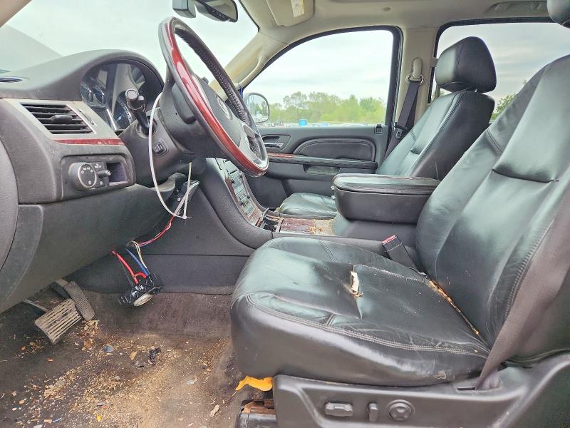 2010 Cadillac Escalade მანქანა იყიდება აუქციონზე, vin: 1GYUKJEF0AR209891, აუქციონის ნომერი: 70564846