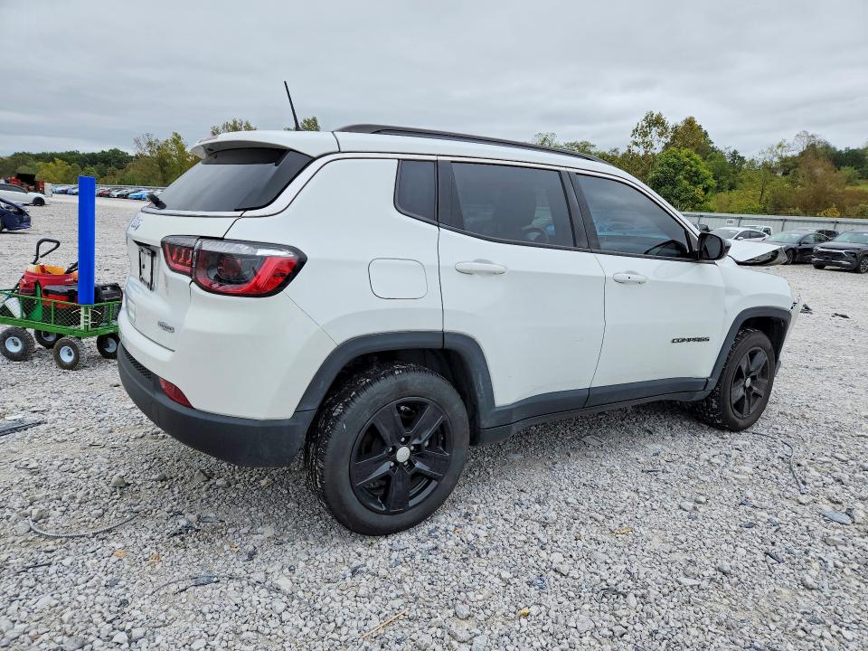 2022 Jeep Compass მანქანა იყიდება აუქციონზე, vin: 3C4NJDBB3NT222812, აუქციონის ნომერი: 69850596