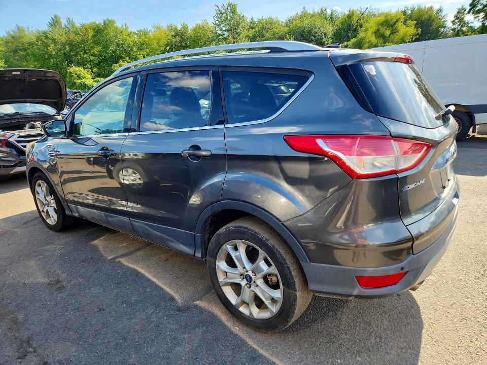67850166 :رقم المزاد ، 1FMCU0JX4FUA14817 vin ، 2015 Ford Escape مزاد بيع