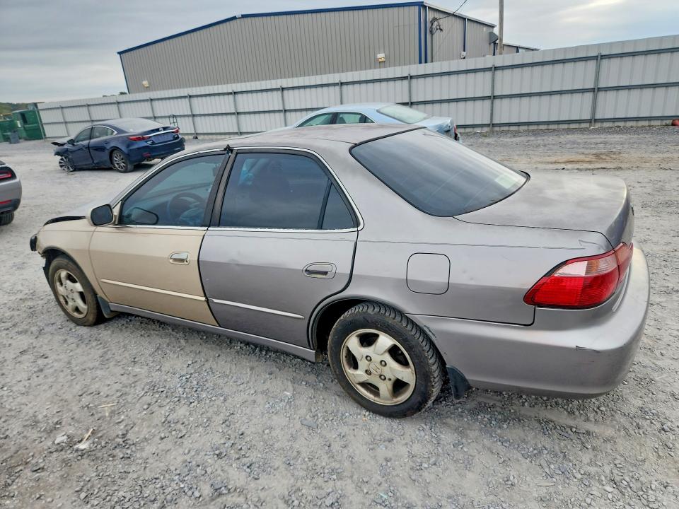 2000 Honda Accord მანქანა იყიდება აუქციონზე, vin: JHMCG5652YC011888, აუქციონის ნომერი: 68633166