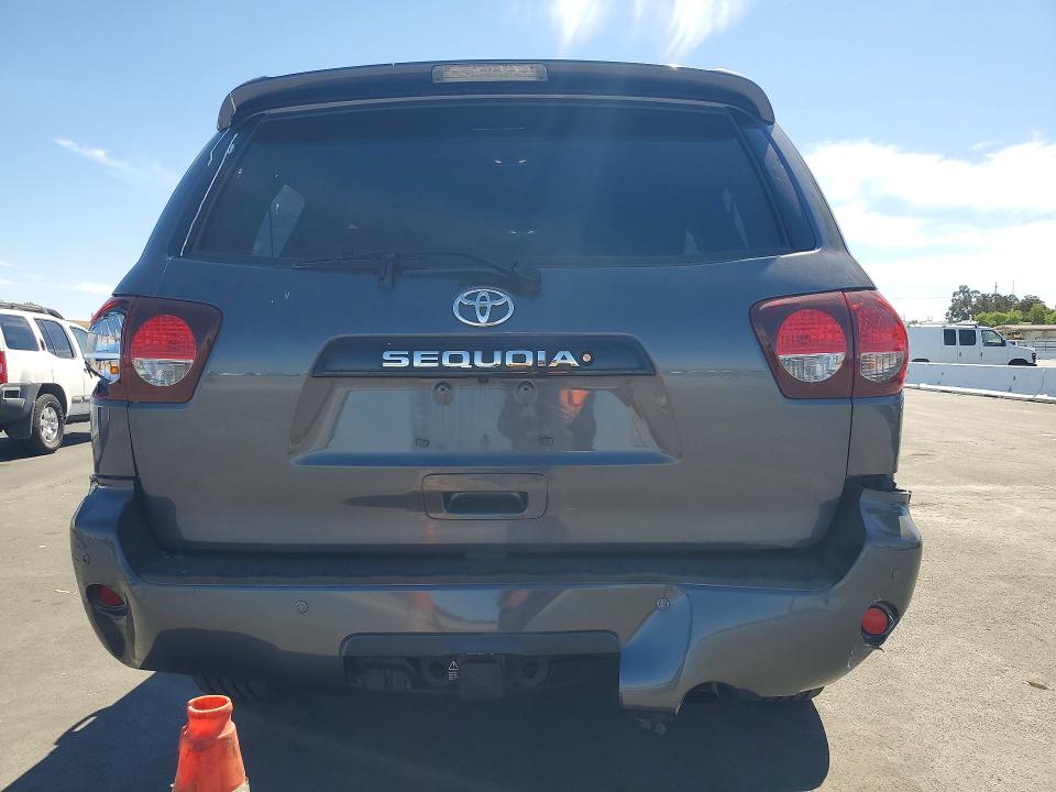 Продаж на аукціоні авто 2018 Toyota Sequoia, vin: 5TDBY5G18JS158520, номер лоту: 68102366