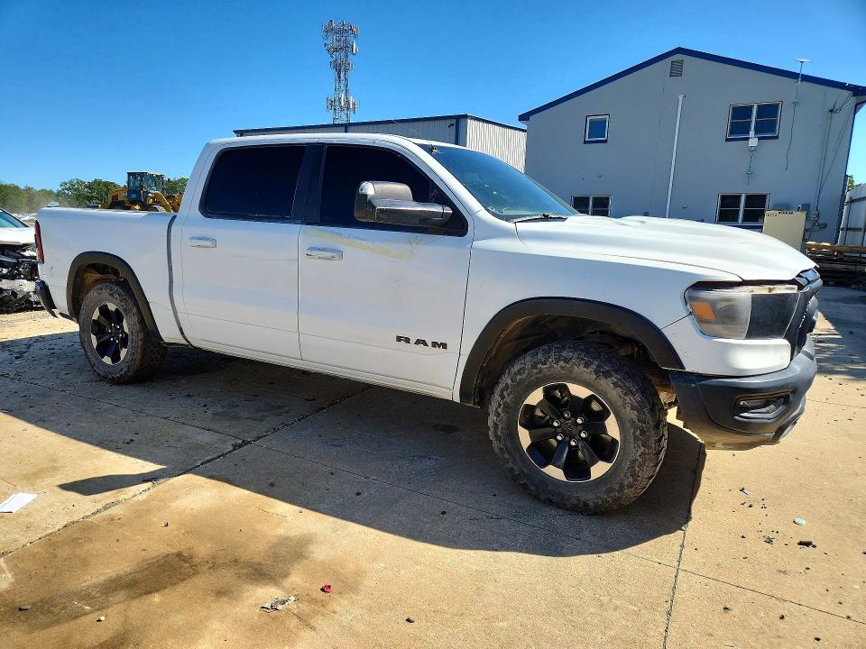 68995066 :رقم المزاد ، 1C6RRELT9LN303566 vin ، 2020 Ram 1500 مزاد بيع