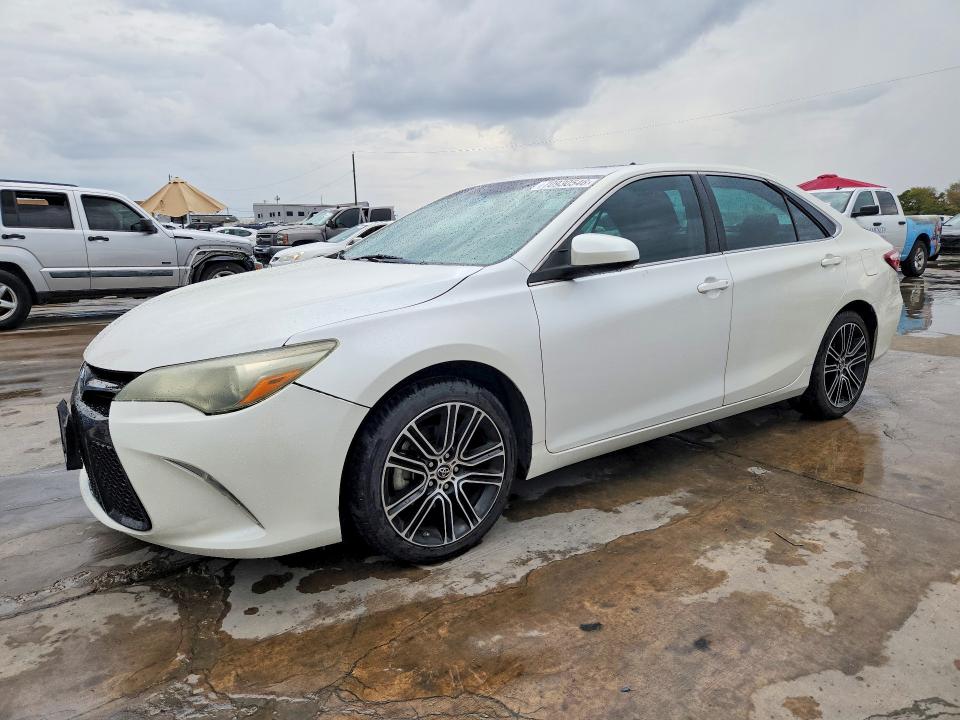 70930546 :رقم المزاد ، 4T1BF1FK6GU163966 vin ، 2016 Toyota Camry مزاد بيع