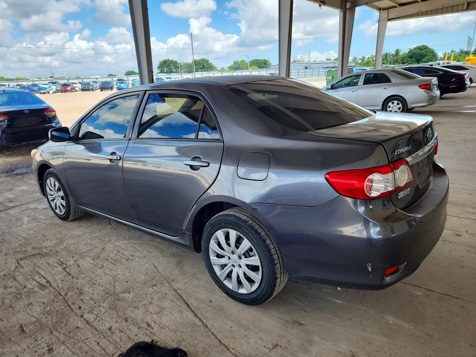 70749896 :رقم المزاد ، JTDBU4EE8C9178571 vin ، 2012 Toyota Corolla مزاد بيع