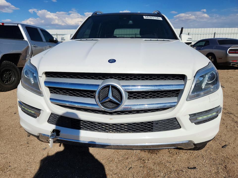 68303156 :رقم المزاد ، 4JGDF6EE1FA446499 vin ، 2015 Mercedes-benz Gl مزاد بيع