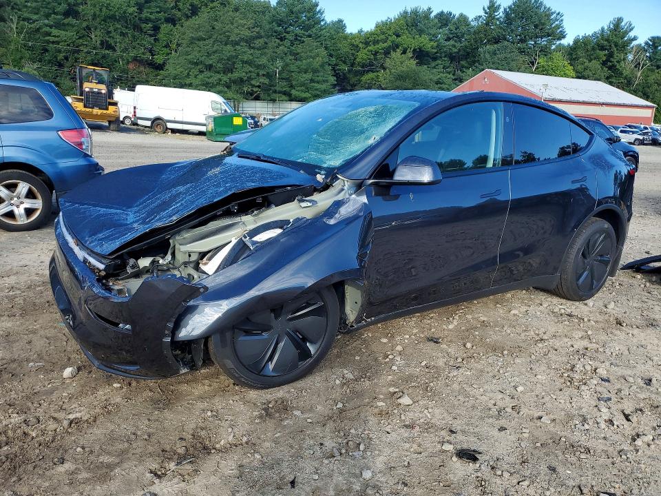 Auction sale of the 2026 Tesla Model Y, vin: 7SAYGDEE6TA582220, lot number: 67773576
