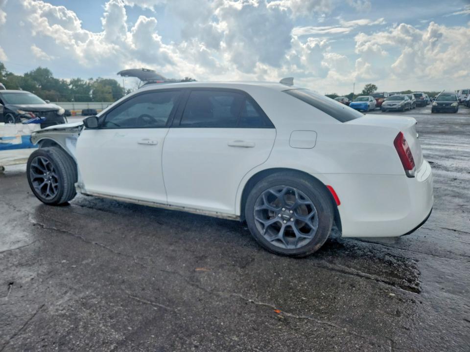 68179406 :رقم المزاد ، 2C3CCAAG6KH612129 vin ، 2019 Chrysler 300 مزاد بيع