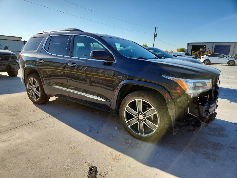 68696626 :رقم المزاد ، 1GKKNPLS8JZ121571 vin ، 2018 Gmc Acadia مزاد بيع