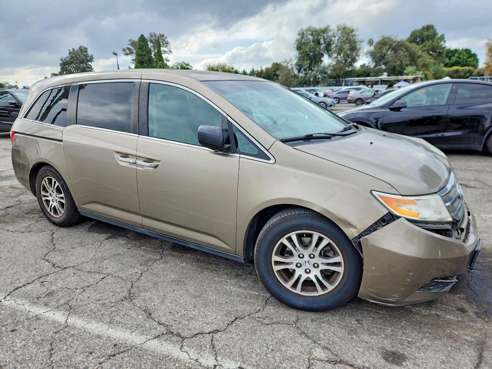 68767936 :رقم المزاد ، 5FNRL5H63CB007437 vin ، 2012 Honda Odyssey مزاد بيع