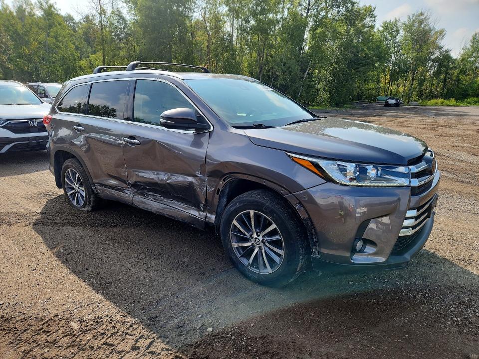 67292876 :رقم المزاد ، 5TDJZRFH5HS414086 vin ، 2017 Toyota Highlander مزاد بيع